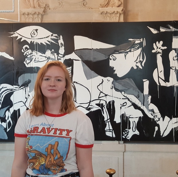 Meet your Posher, Emily - Picture 3 of 9